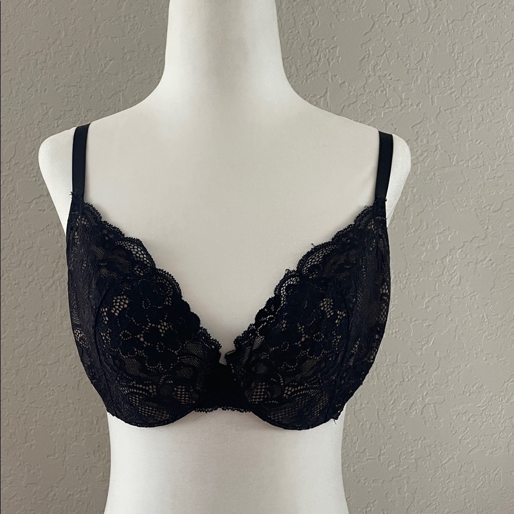 Victoria Secret Angles Elegant Black Lace Bra 💕